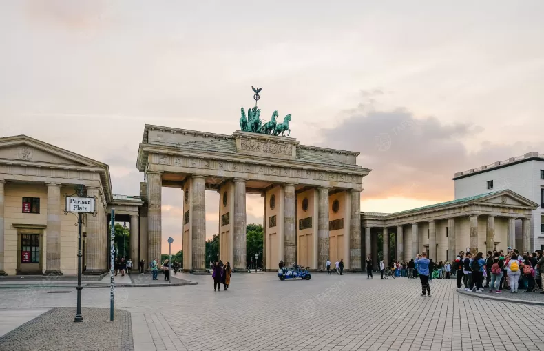 BERLIN GATE